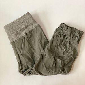 Like new Ivivva Live to move pant crop.